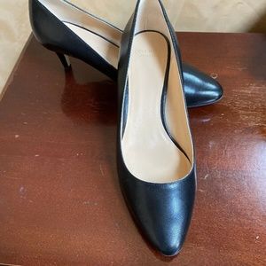 Cole Haan Black pumps size 7 1/2